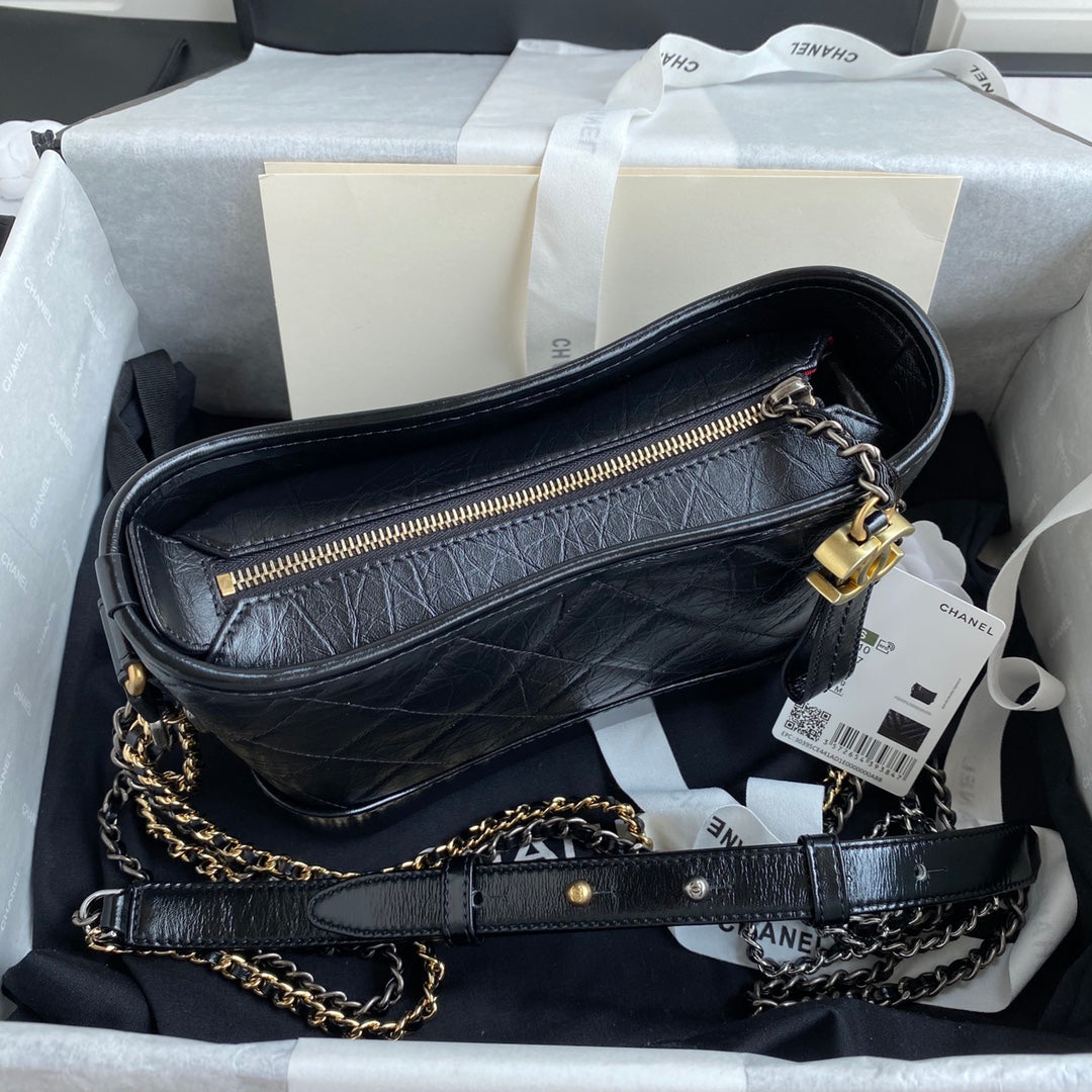 CC GABRIELLE MINI 20 HOBO BAG IN BLACK CALFSKIN