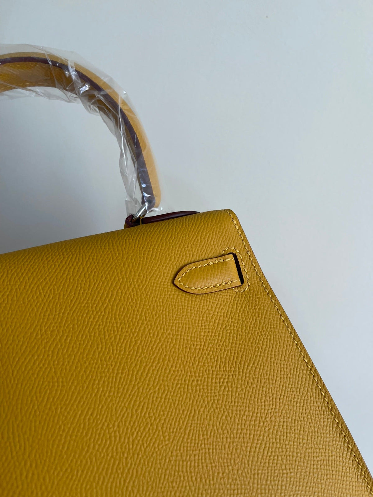 KELLY MINI 20 BAG IN DIJON YELLOW CALFSKIN WITH GOLD HARDWARE