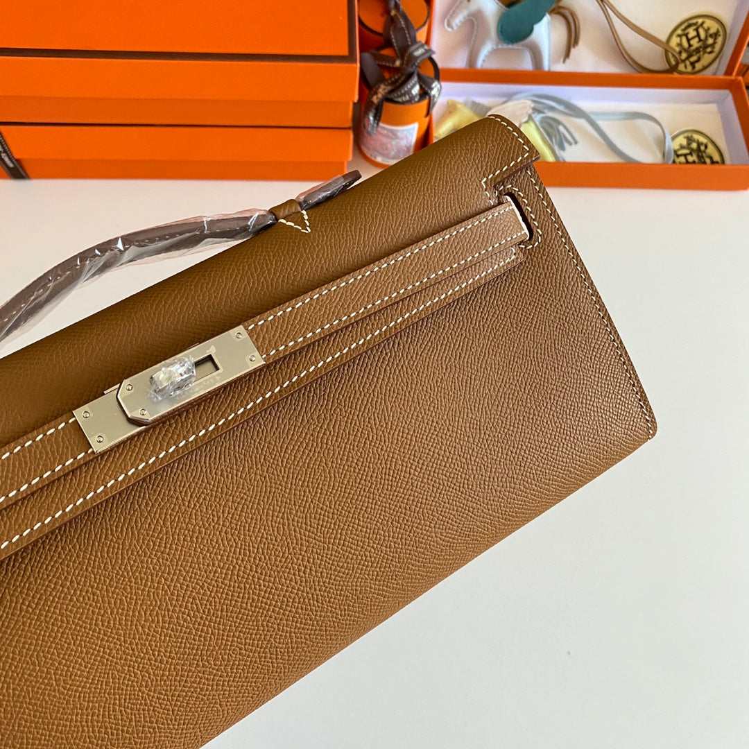 KELLY CUT 31 IN BRONZE BROWN CALFSKIN WITH SILVER HARDWARE