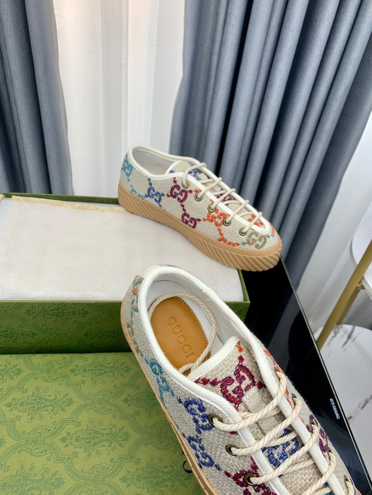 GG UNIQUE SNEAKER THICK-SOLE BEIGE CANVAS WITH PATTERN