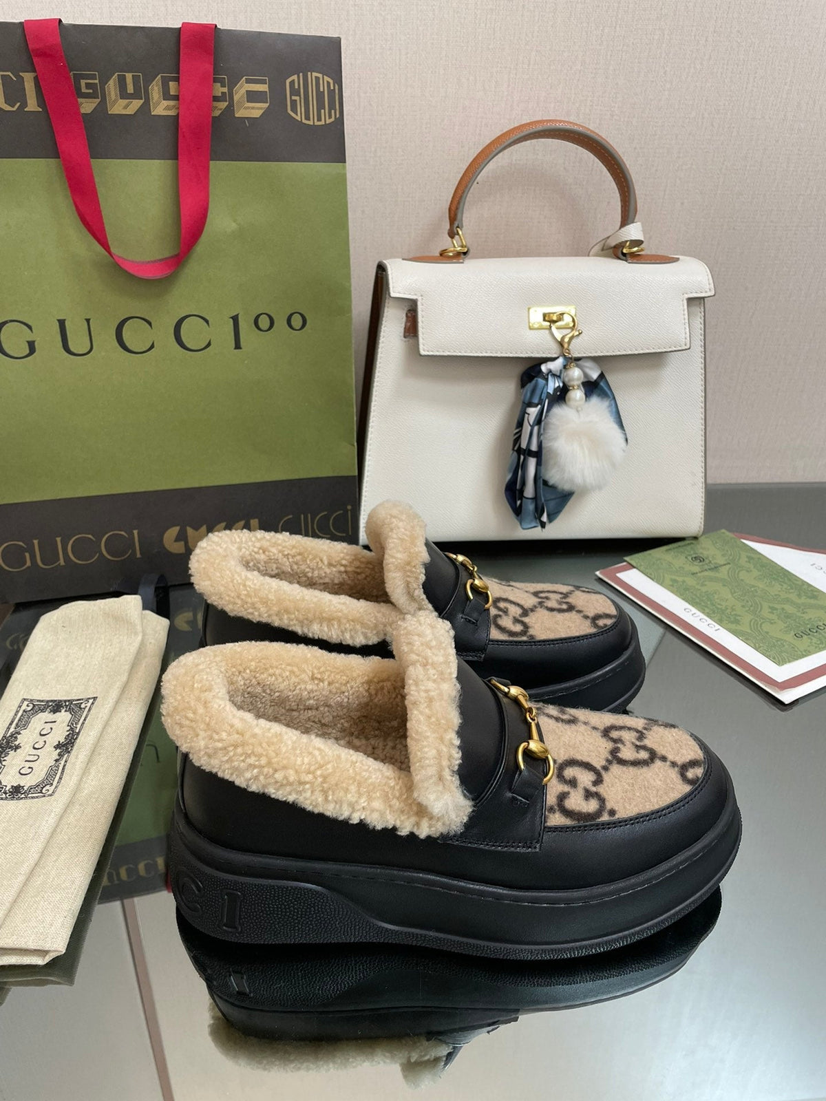 GG LOAFER IN CAMEL BROWN JACQUARD AND BLACK CALFSKIN WITH BEIGE WOOL LINING