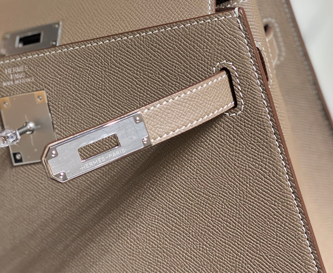 KELLY 28CM IN ETOUPE EPSOM CALFSKIN SLIVER HARDWARE