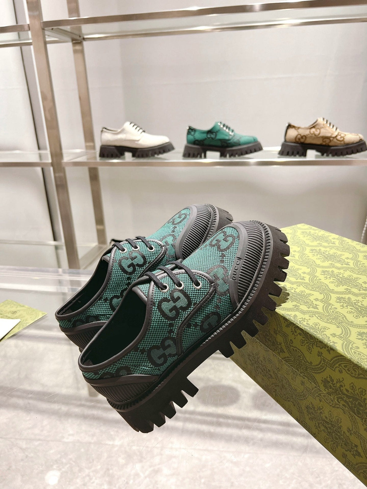 GUCCI 26S LACE-UP SHOES IN DARK GREEN GG CANVAS