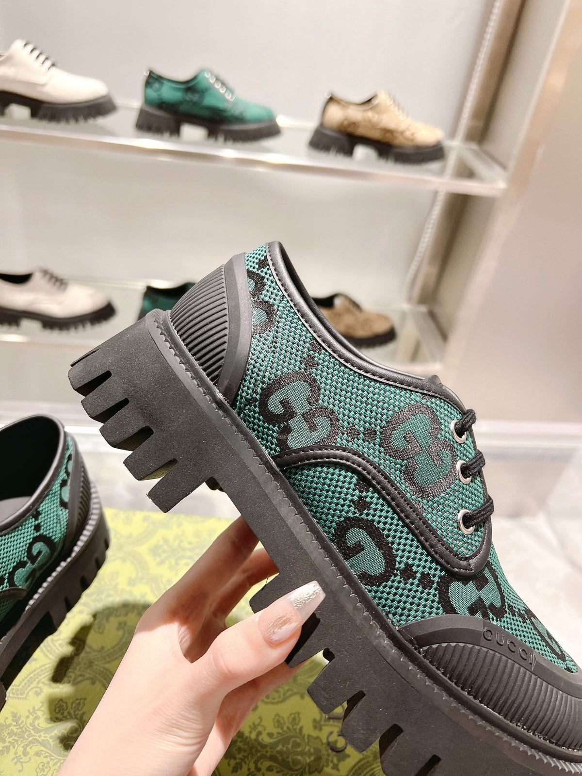 GUCCI 26S LACE-UP SHOES IN DARK GREEN GG CANVAS