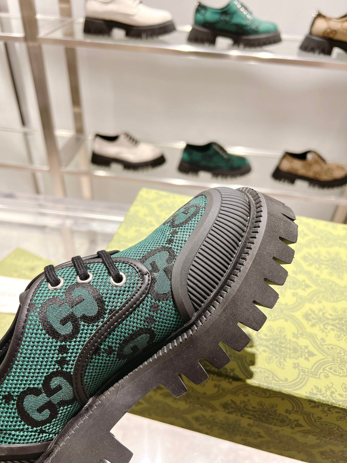 GUCCI 26S LACE-UP SHOES IN DARK GREEN GG CANVAS