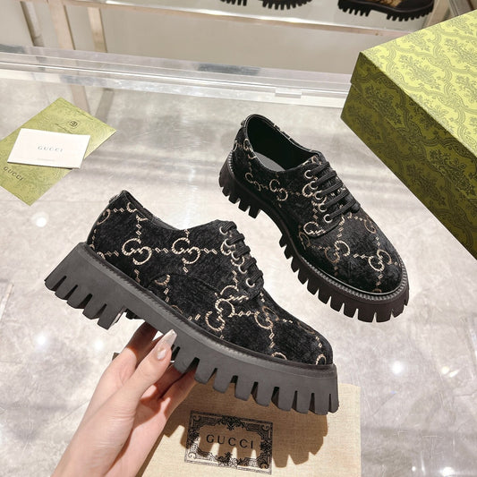 GUCCI 26S LACE-UP SHOES IN BLACK VELVET STYLE 4