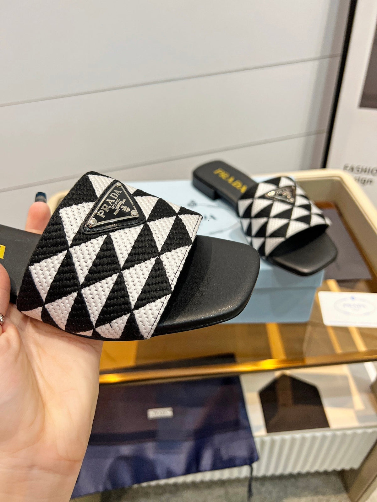 PRA EMBROIDERED SLIDES FLAT BLACK AND WHITE FABRIC