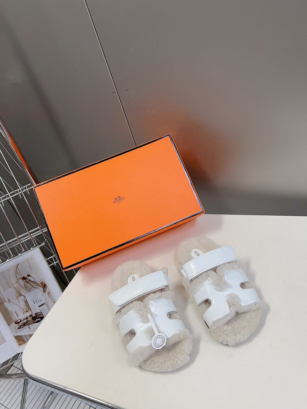 HM 26S SANDAL IN BEIGE WOOL AND WHITE CROCODILE PRINTED LEATHER
