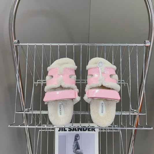 HM 26S SANDAL IN BEIGE WOOL AND LIGHT PINK CROCODILE PRINTED LEATHER