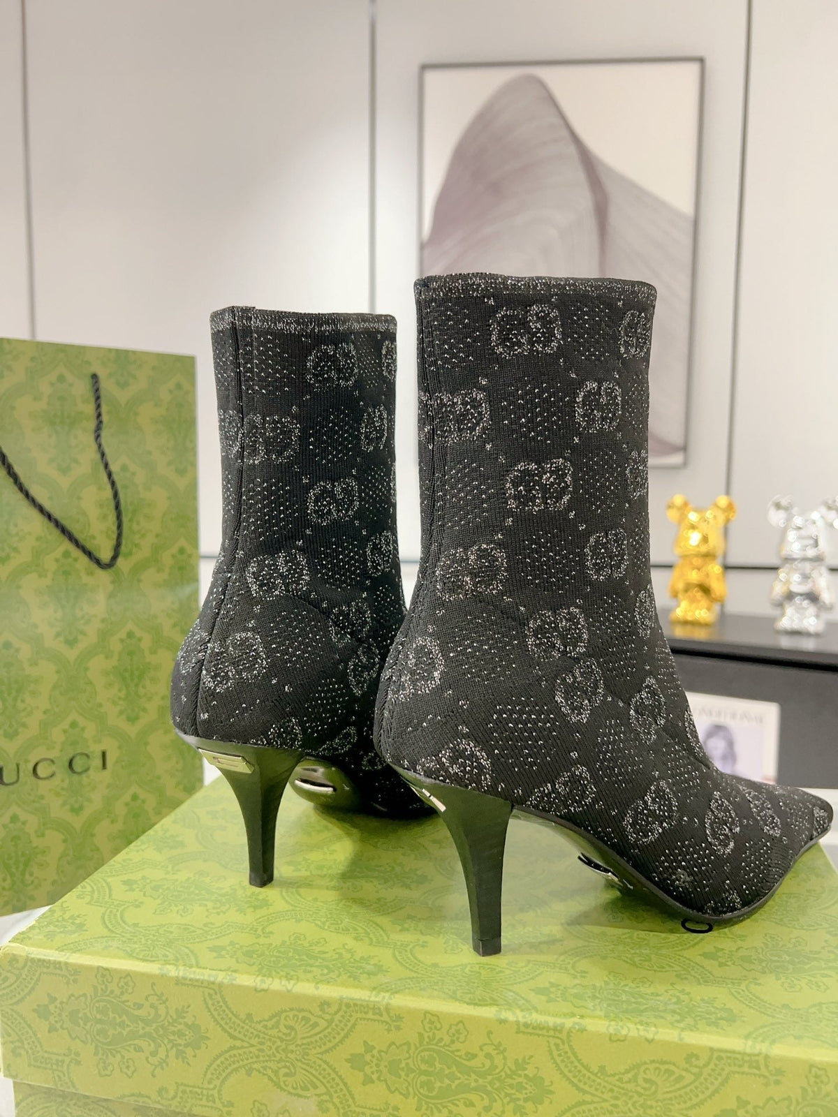 ANKLE BOOTS IN BLACK KNITTED FABRIC