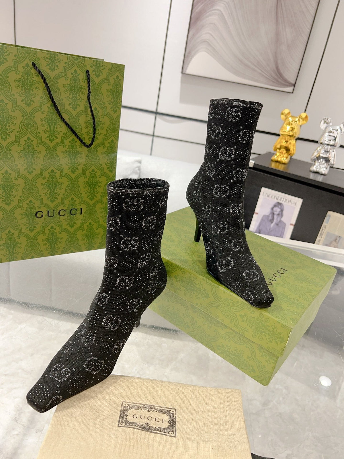 ANKLE BOOTS IN BLACK KNITTED FABRIC