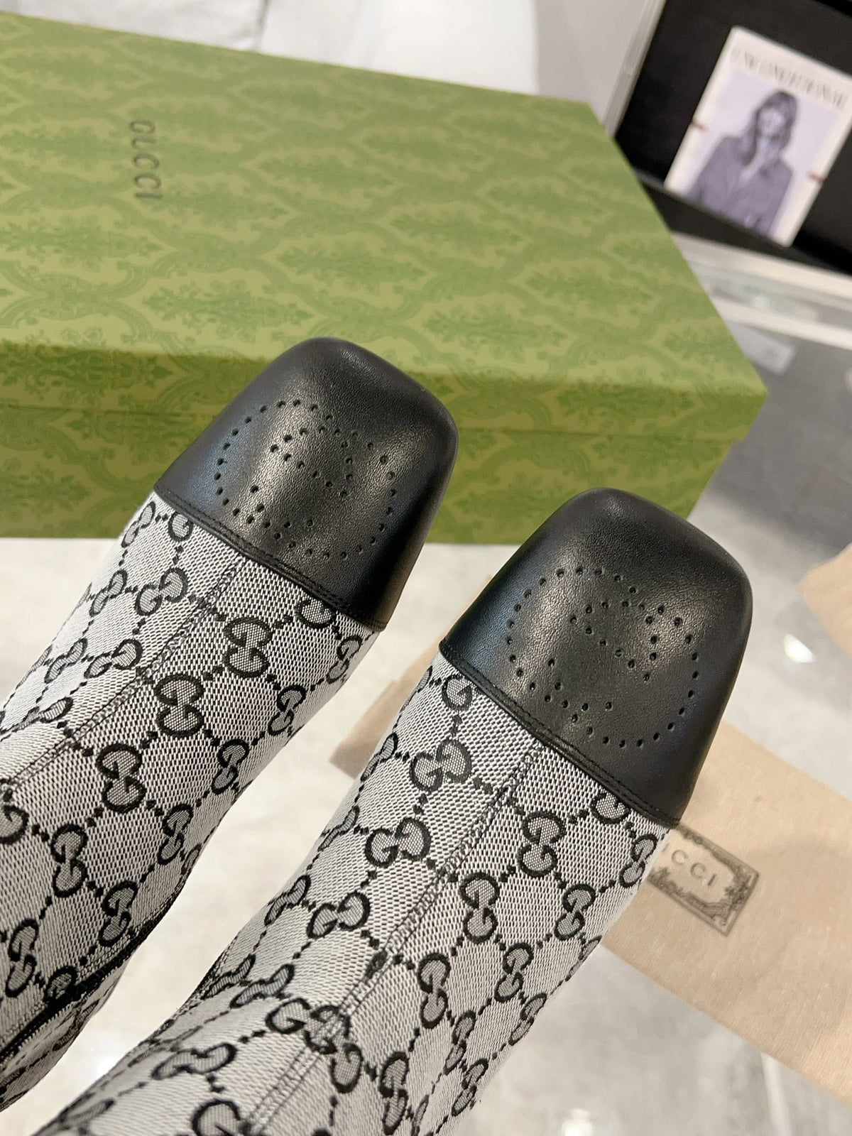 GG KNEE BOOTS IN LIGHT GRAY MONOGRAM CANVAS AND BLACK GLOSSY SHEEPSKIN
