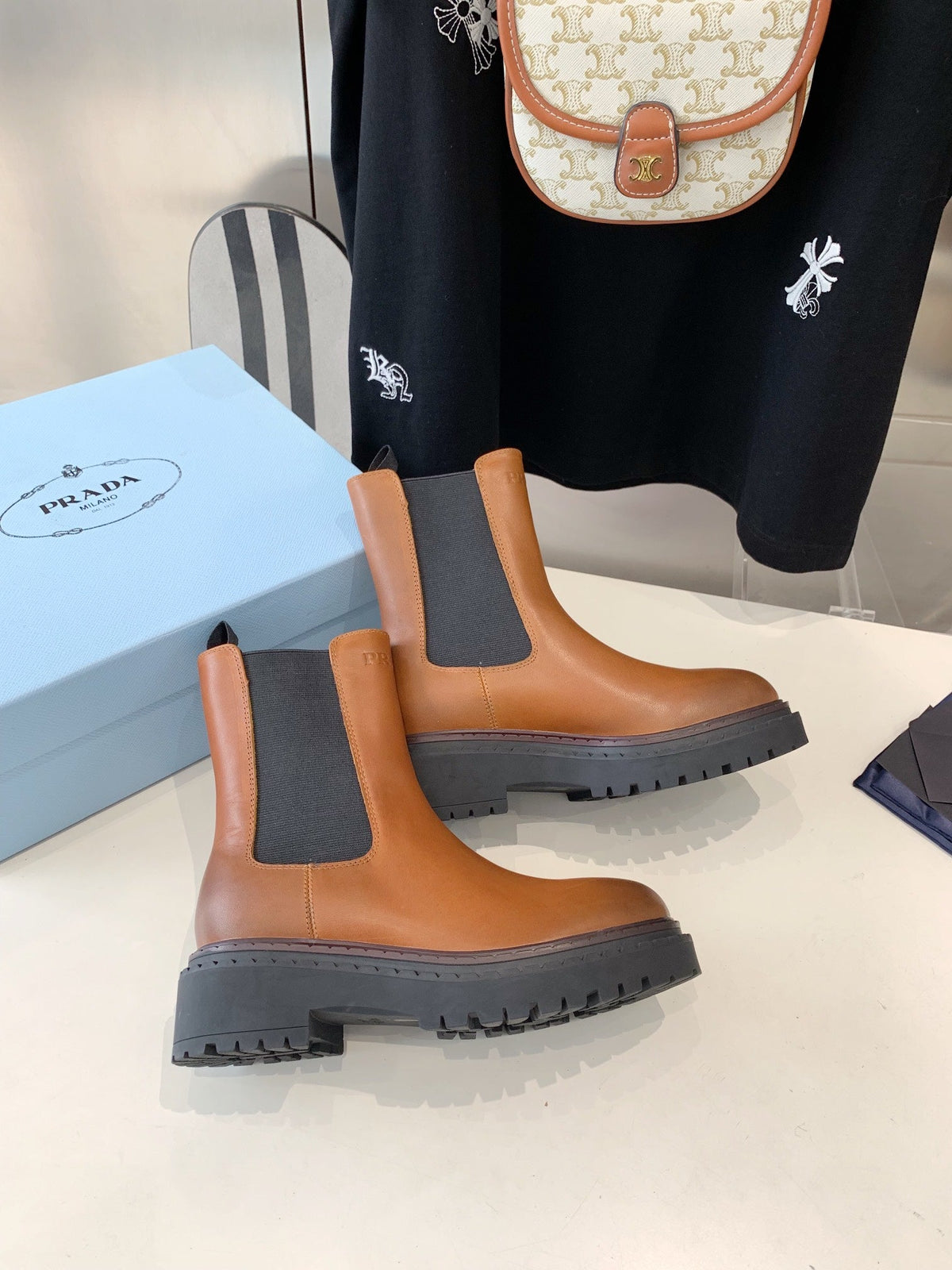 ANKLE BOOTS IN CINNAMON BROWN CALFSKIN
