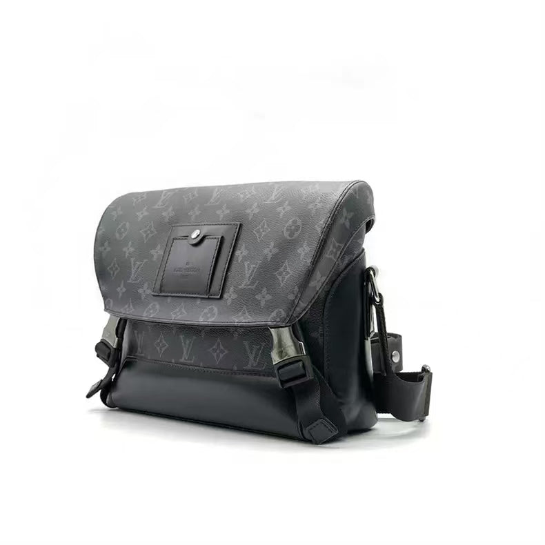 Fashionable and Trendy LV Messenger Bag