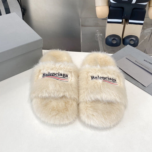 BALENCIAGA 25S FUR SLIPPERS IN LIGHT BEIGE FAUX SHEARLING
