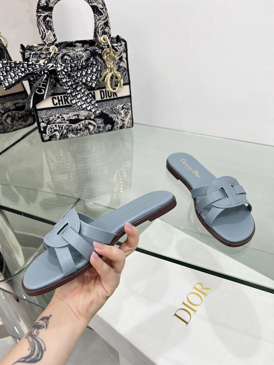 DIOR 26S D-CLUB SLIDE SANDAL IN LIGHT BLUE CALFSKIN