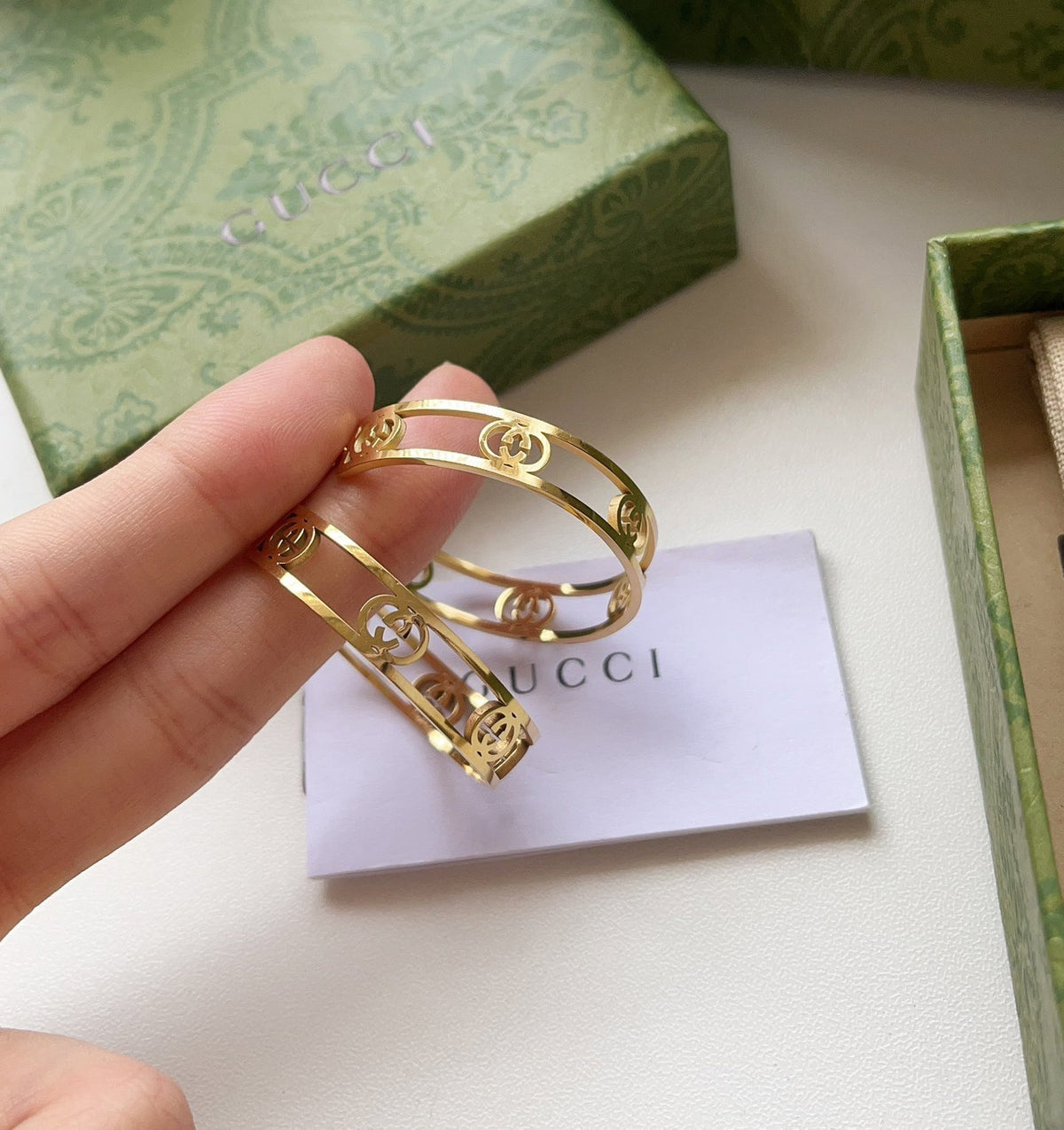 Hollow round earrings mysite