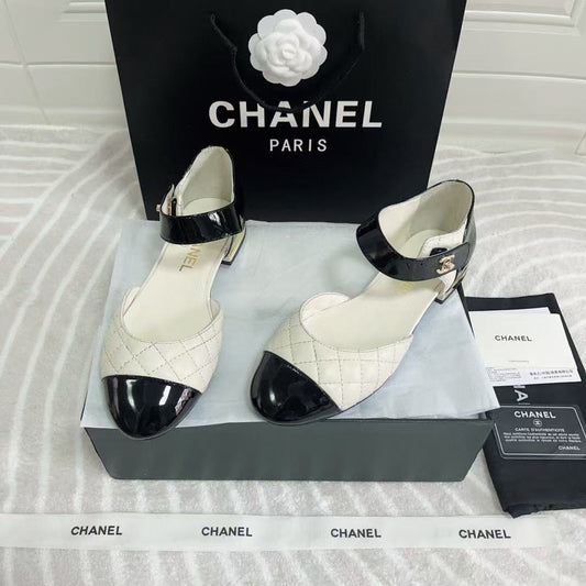 CC FLAT SANDAL IN WHITE MIX BLACK CALFSKIN