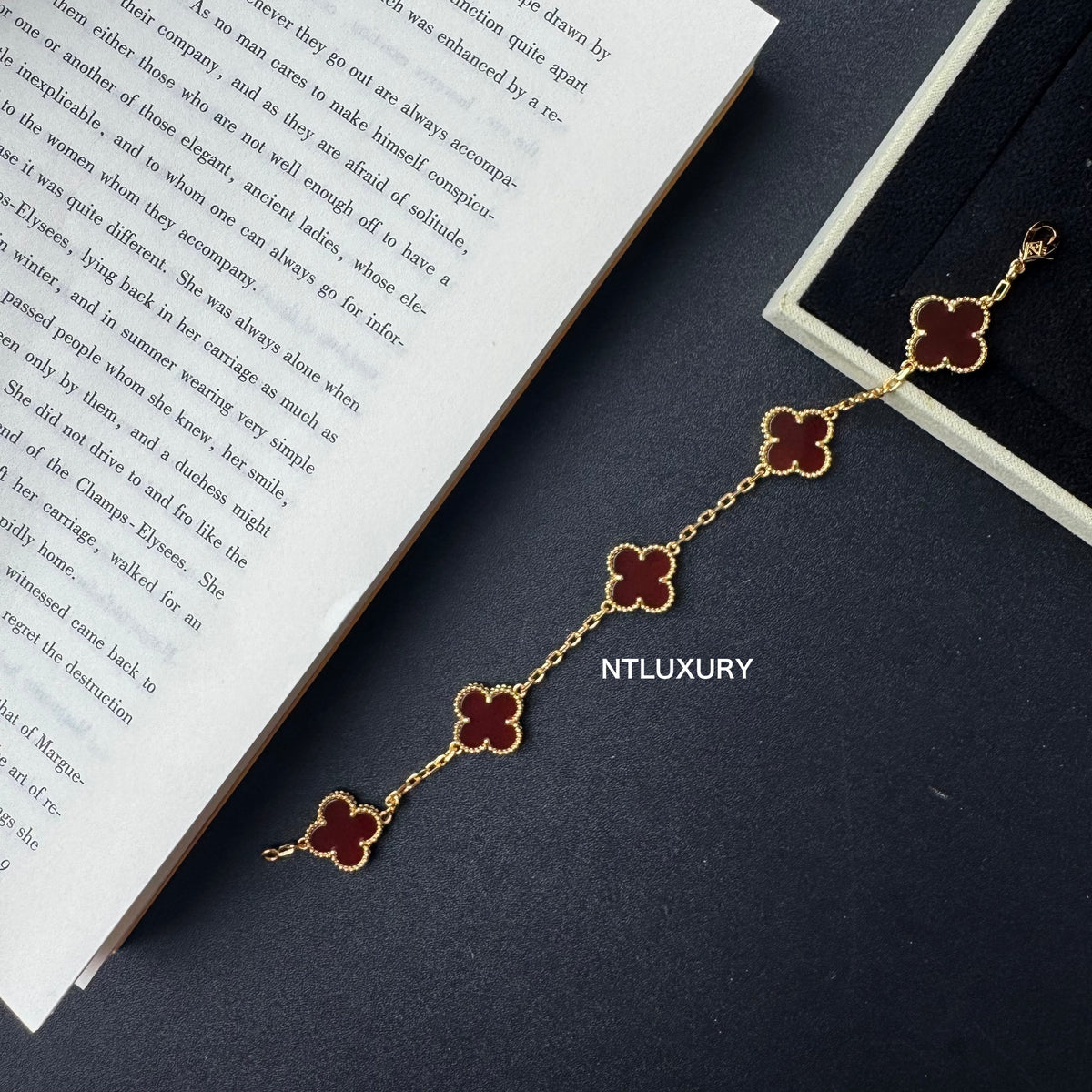 Shell Girl & Shining Leaves Bracelet (Red) mysite