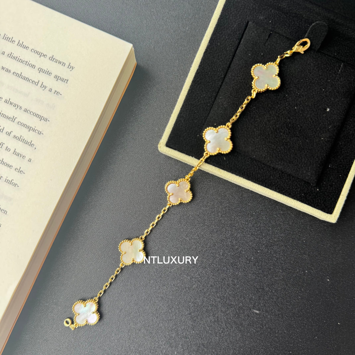 Shell Girl & Shining Leaves Bracelet (White) mysite