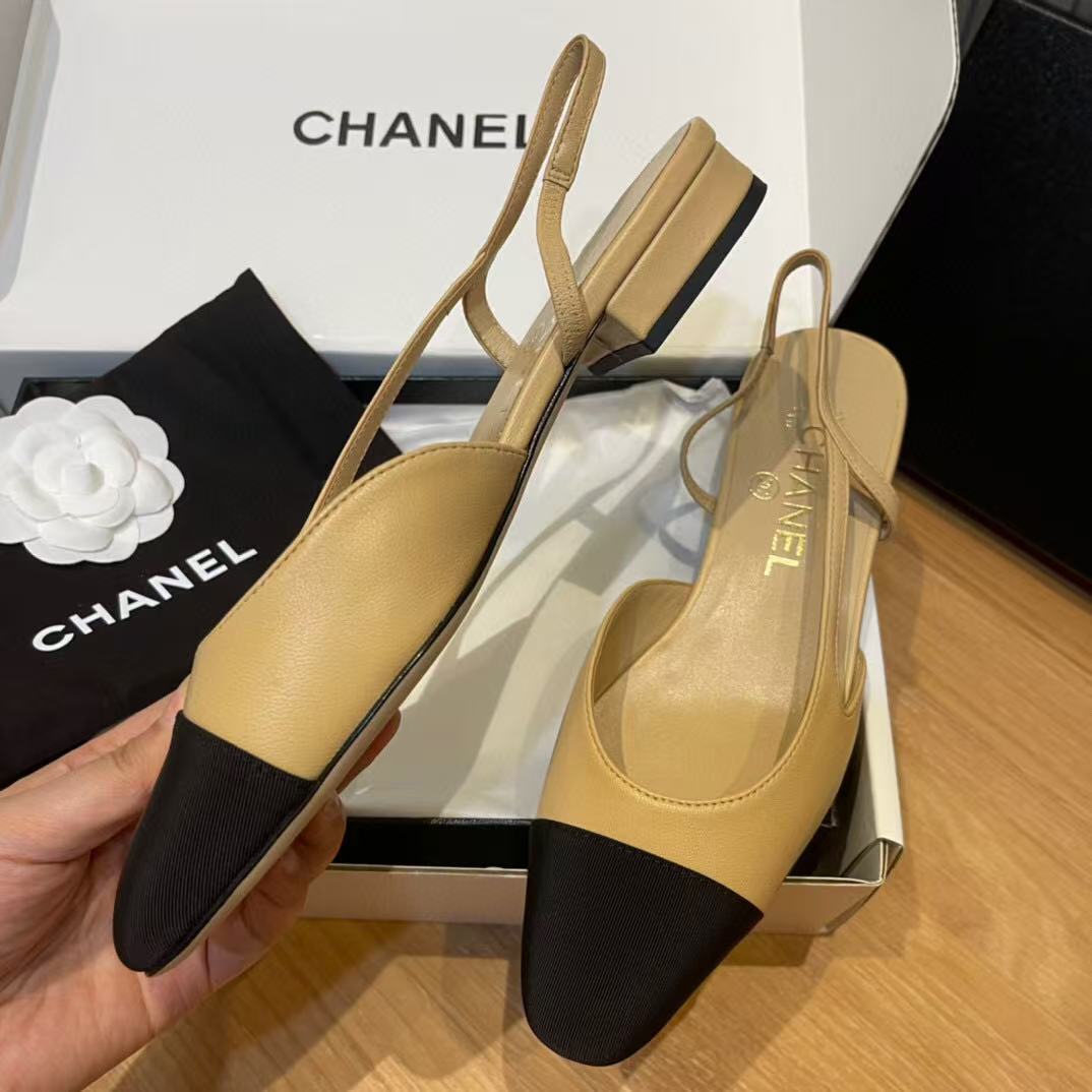 SLINGBACKS IN BEIGE LAMBSKIN AND BLACK SATIN