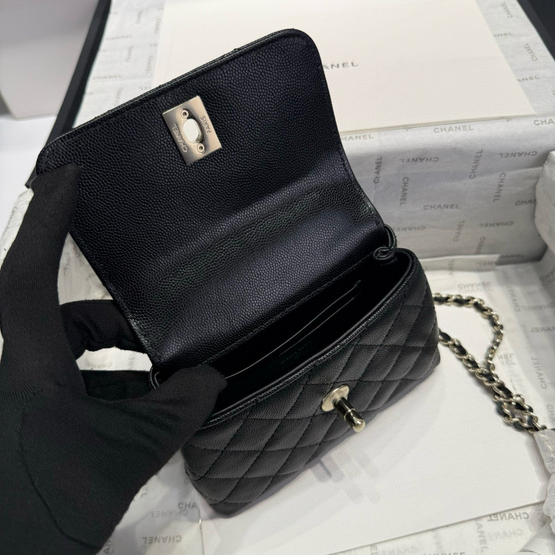 MINI FLAP BAG 14 IN BLACK GRAINED CALFSKIN GOLD HARDWARE