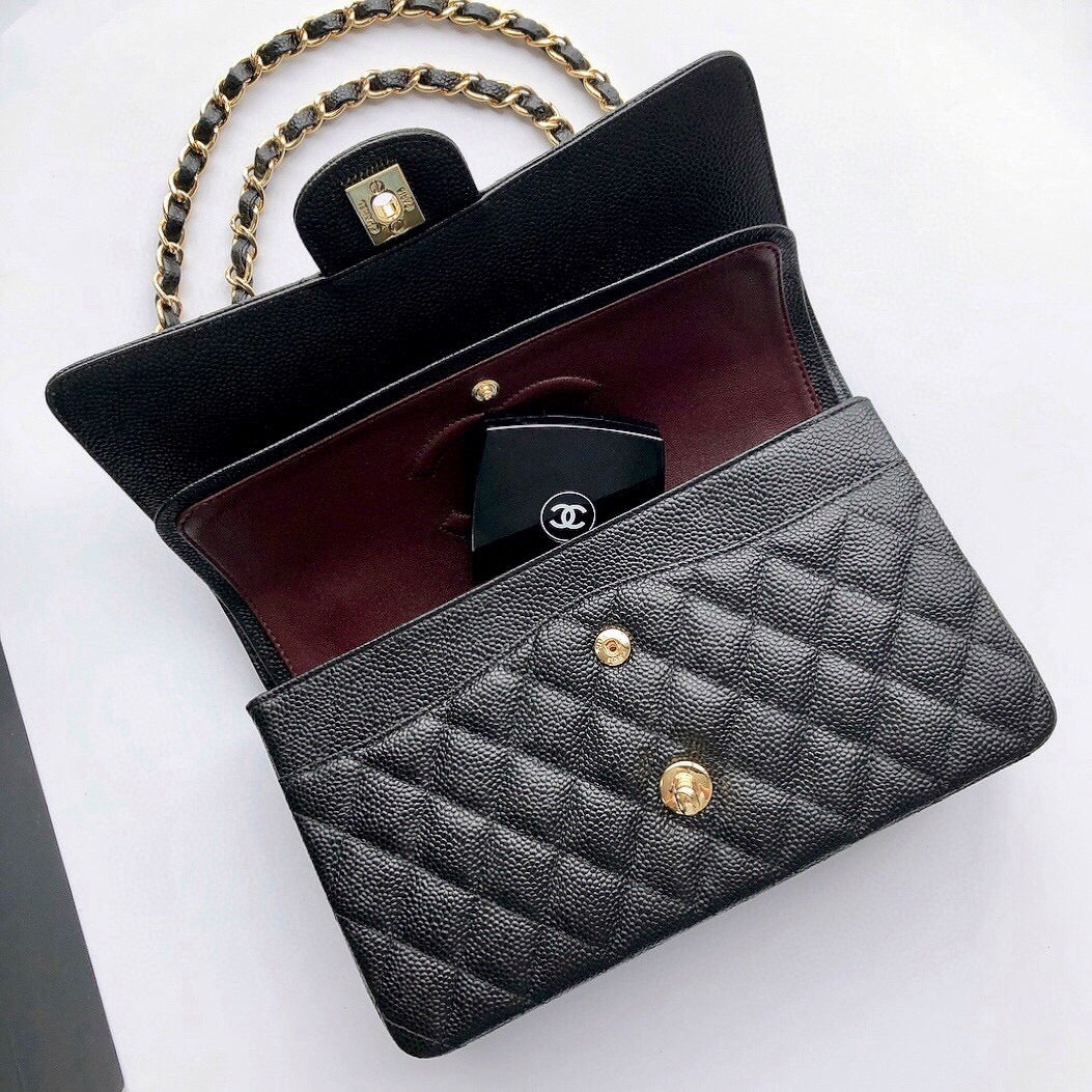 FLAP BAG 25 IN BLACK CAVIAR LEATHER GOLD HARDWARE