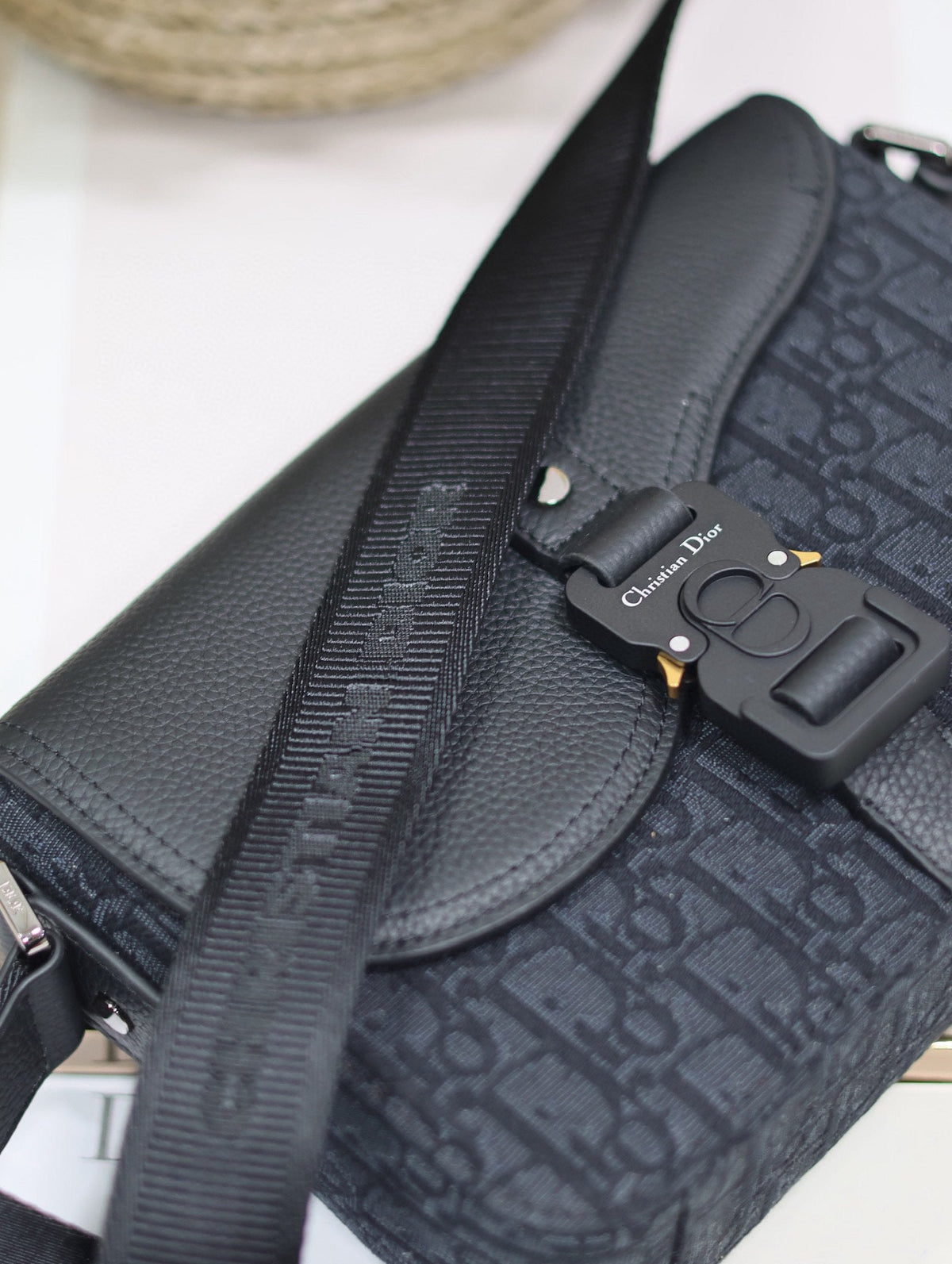 MEDIUM SADDLE MESSENGER BAG IN BLACK OBLIQUE JACQUARD AND BLACK GRAINED CALFSKIN
