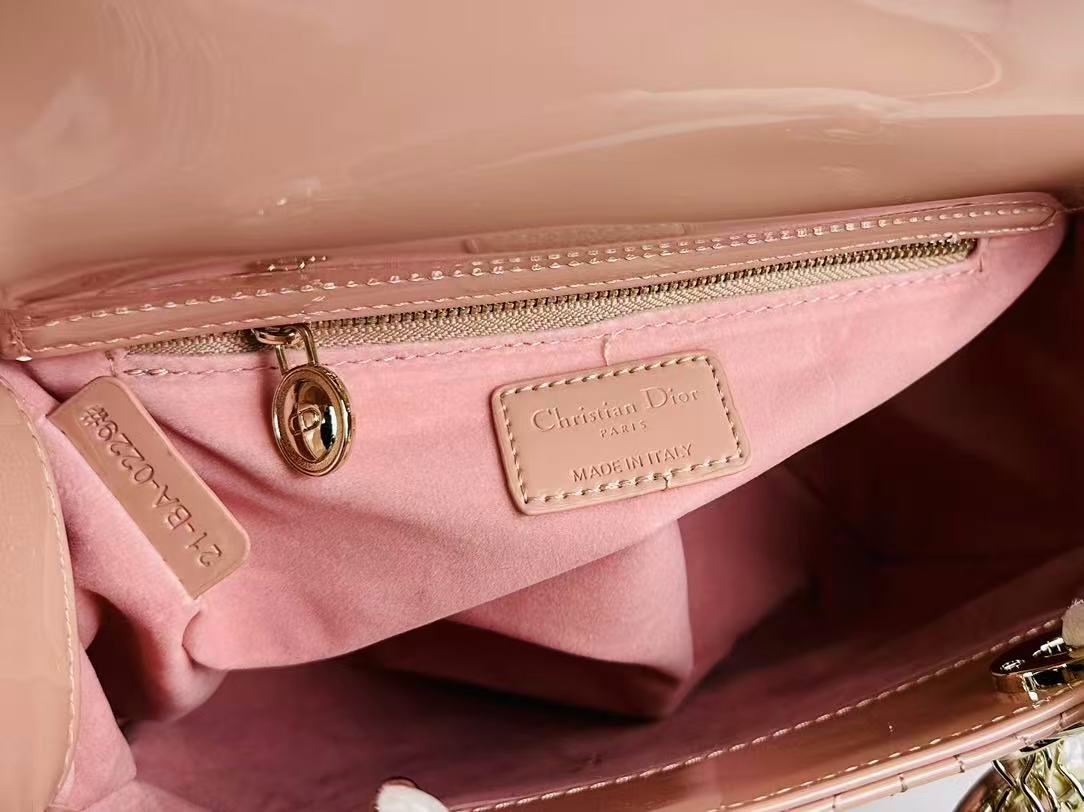 LADY BAG 24 BEIGE PATENT CALFSKIN GOLD HARDWARE