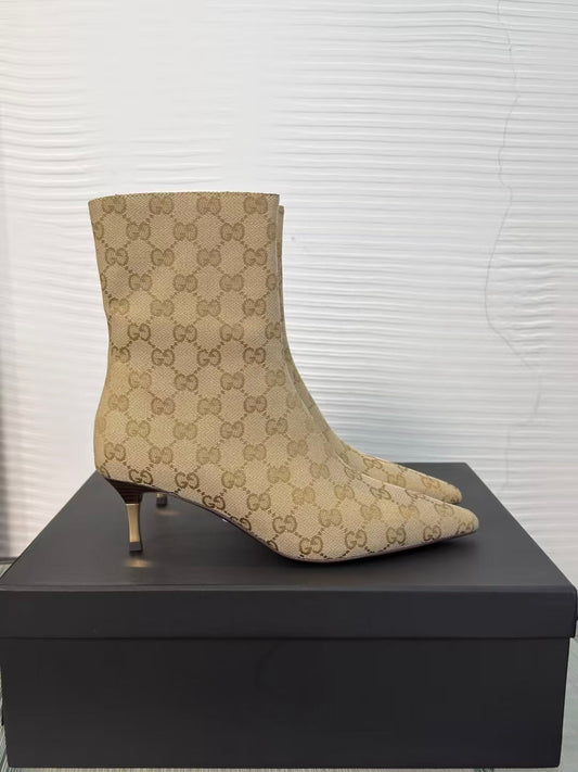 GUCCI 26S BOMBSHELL BOOTIE 55 MM IN SAND AND BROWN GG CANVAS