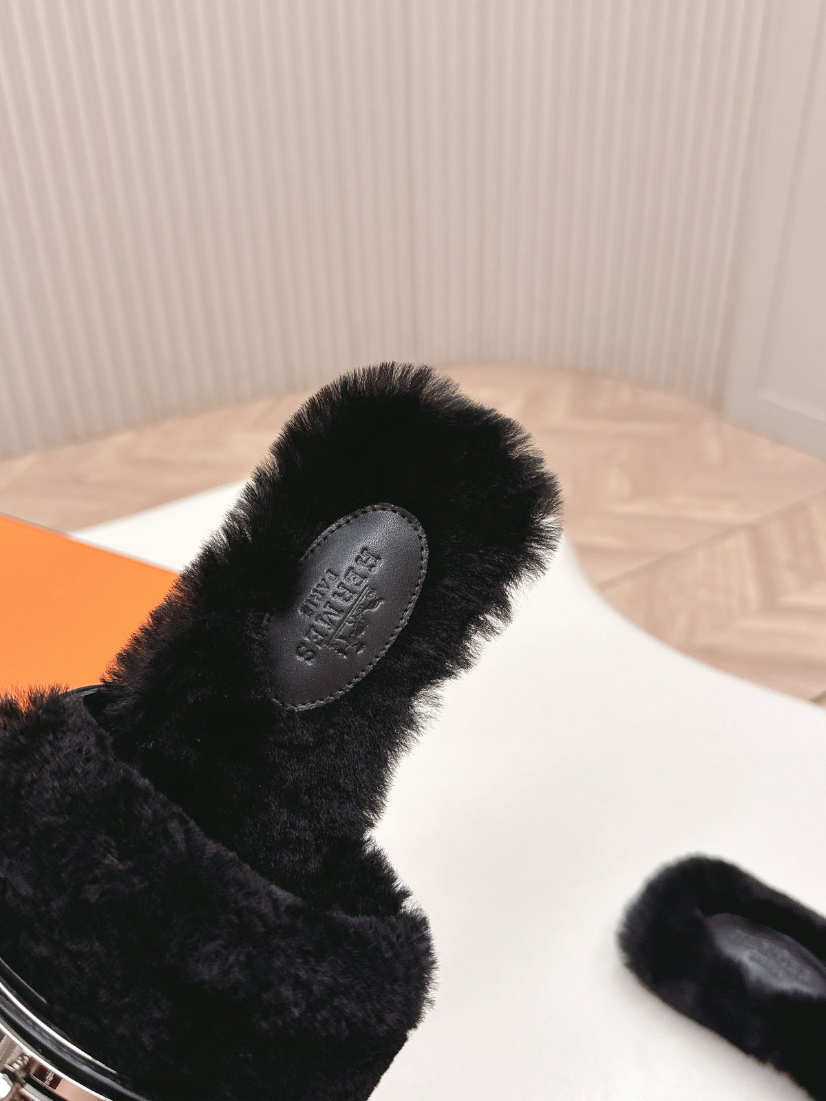HM 25S ORAN SANDAL IN BLACK SHEARLING WITH SILVER HARDWARE