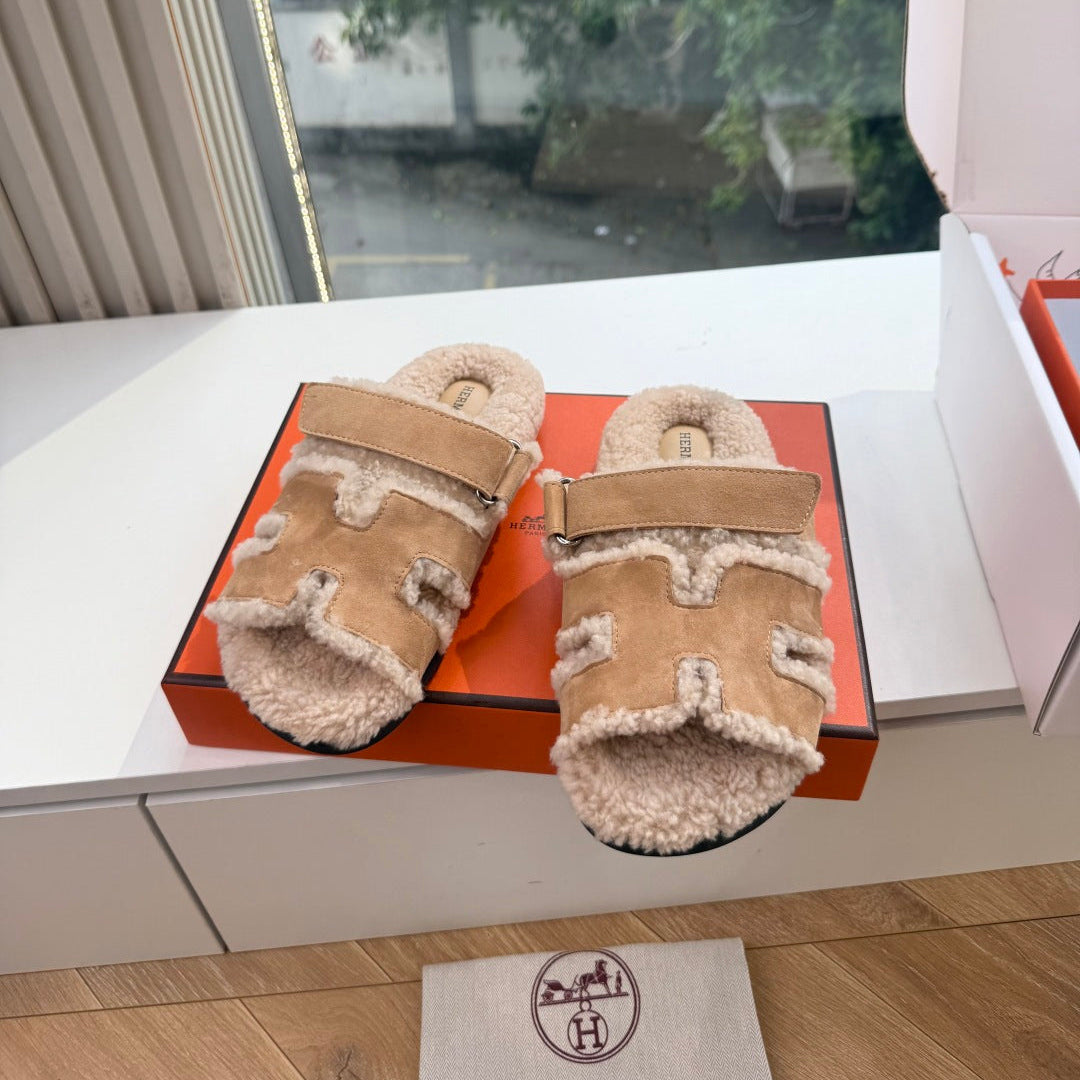 HM 26S SANDAL IN BEIGE WOOL AND CARAMEL BROWN SUEDE
