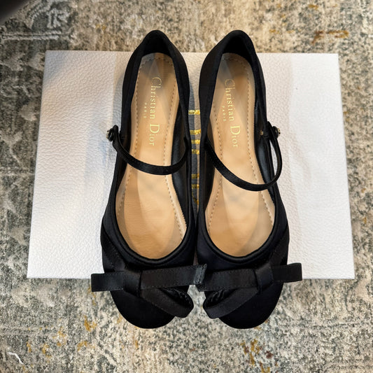 DIOR 25S LOVELY‑D BALLET FLAT 10MM IN BLACK SATIN