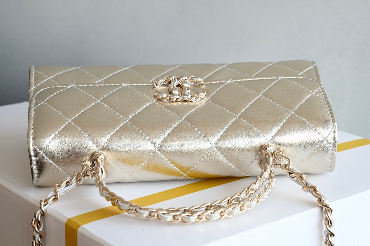 CHANEL 25S KELLY 18 CM IN GOLD LAMBSKIN