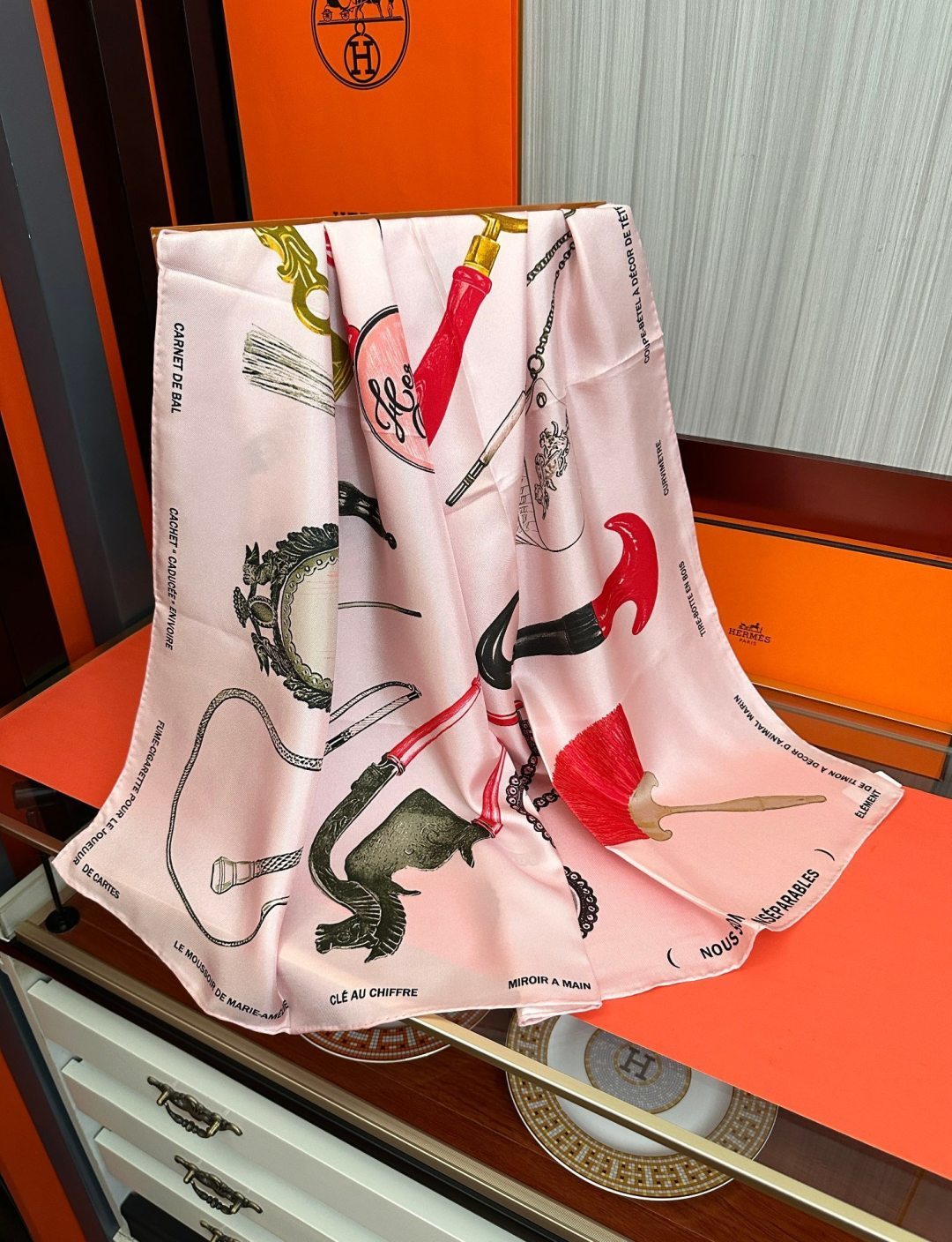 HERMES 26S SCARF 90 IN SILK 492531
