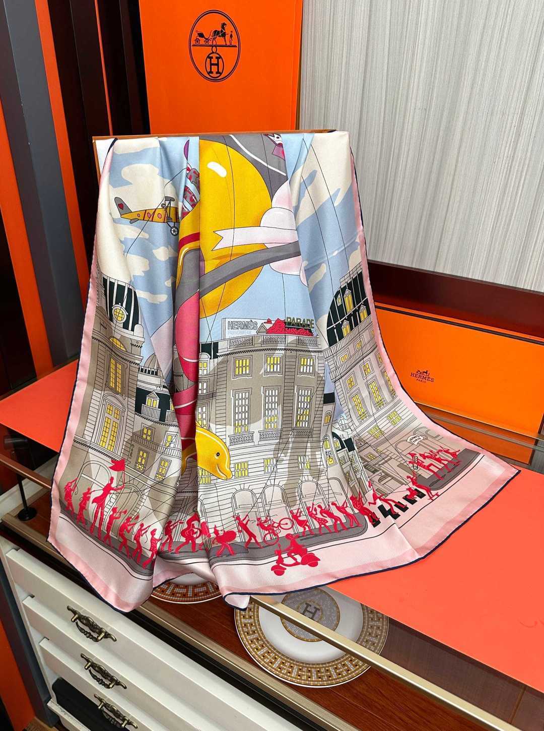 HERMES 26S SCARF 90 IN SILK 496098