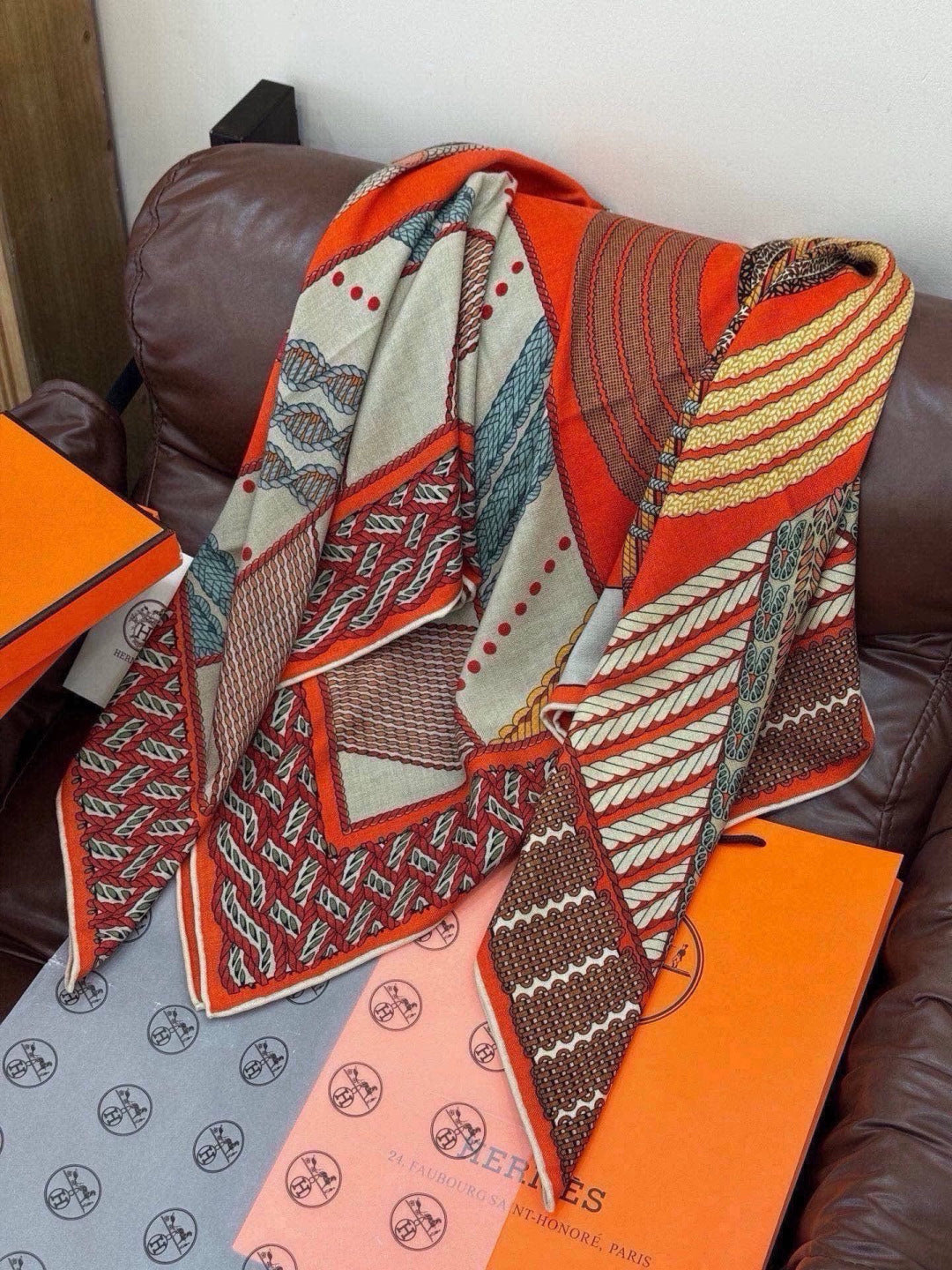 HERMES 26S SCARF 135 IN SILK AND CASHMERE 492302