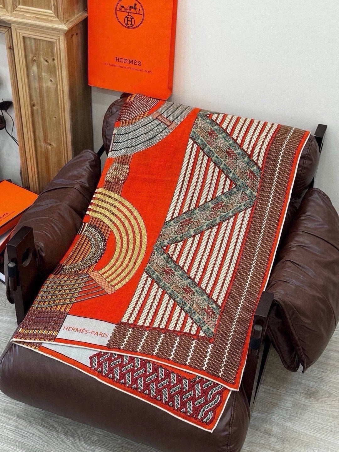 HERMES 26S SCARF 135 IN SILK AND CASHMERE 492302