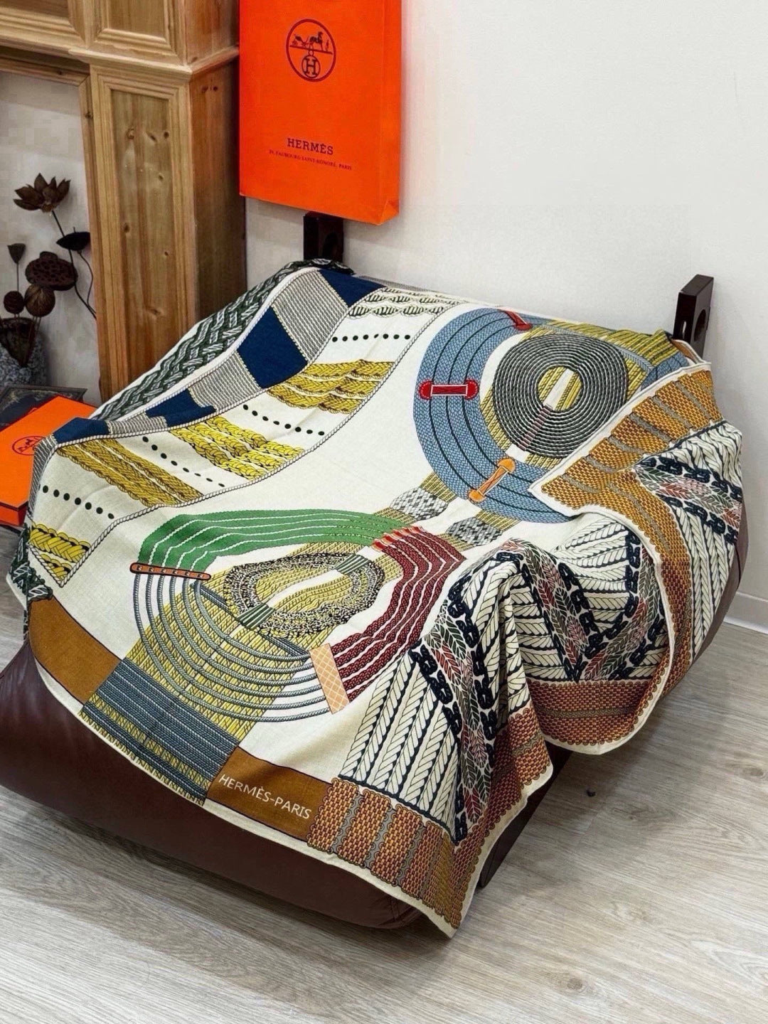 HERMES 26S SCARF 135 IN SILK AND CASHMERE 492304