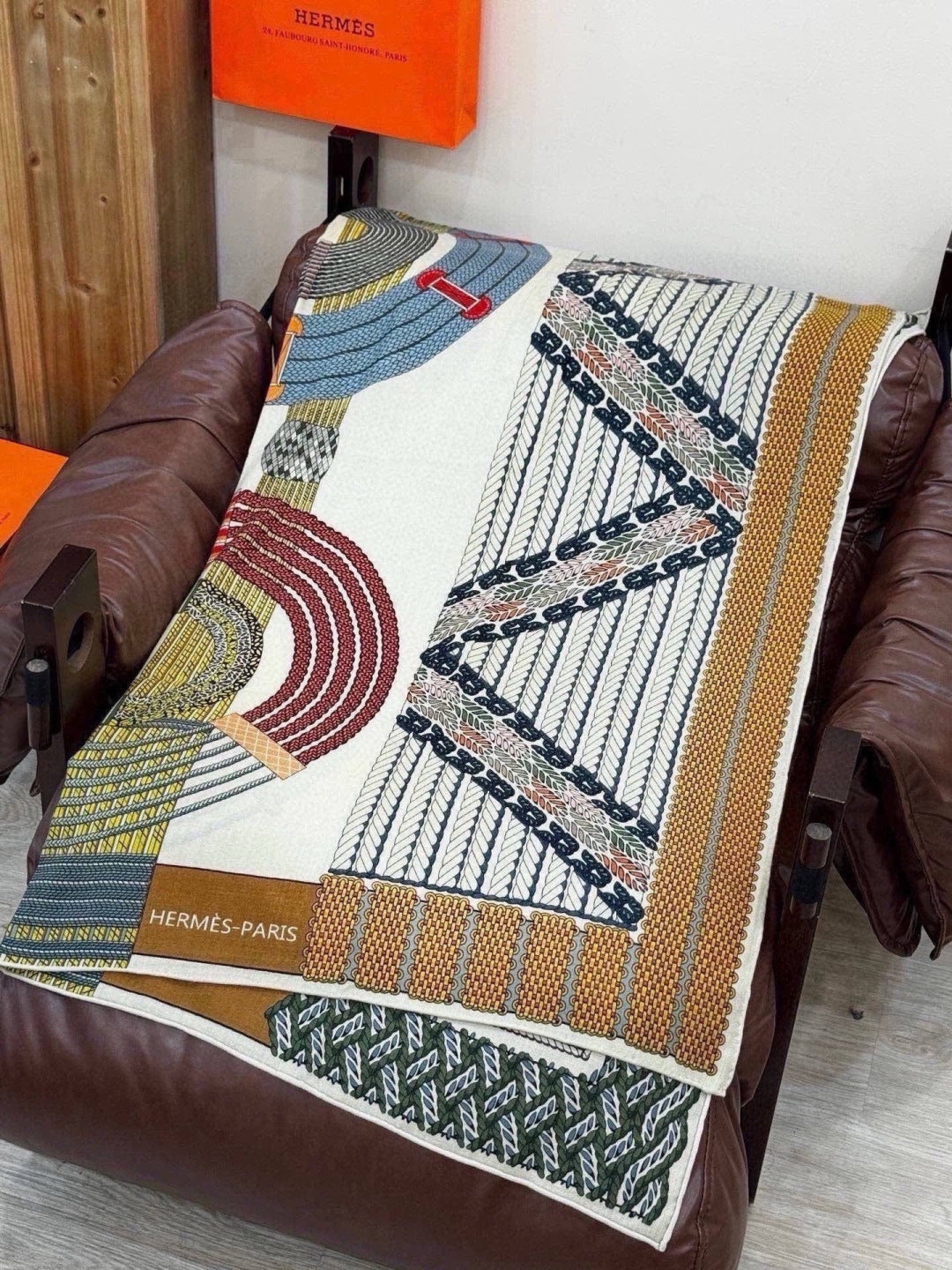 HERMES 26S SCARF 135 IN SILK AND CASHMERE 492304