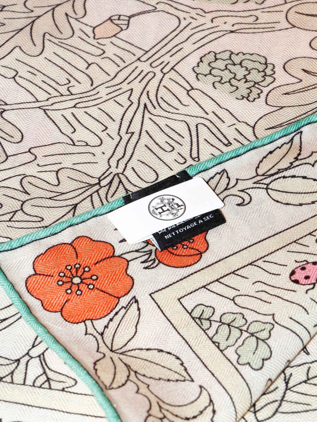 HERMES 26S SCARF 135 IN SILK AND CASHMERE 492453