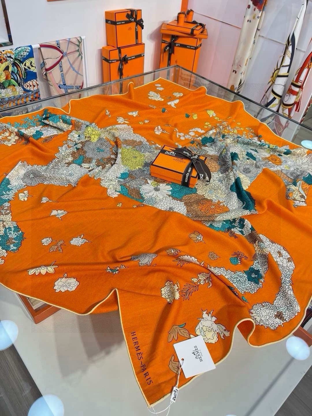 HERMES 26S SCARF 140 IN SILK AND CASHMERE 496065