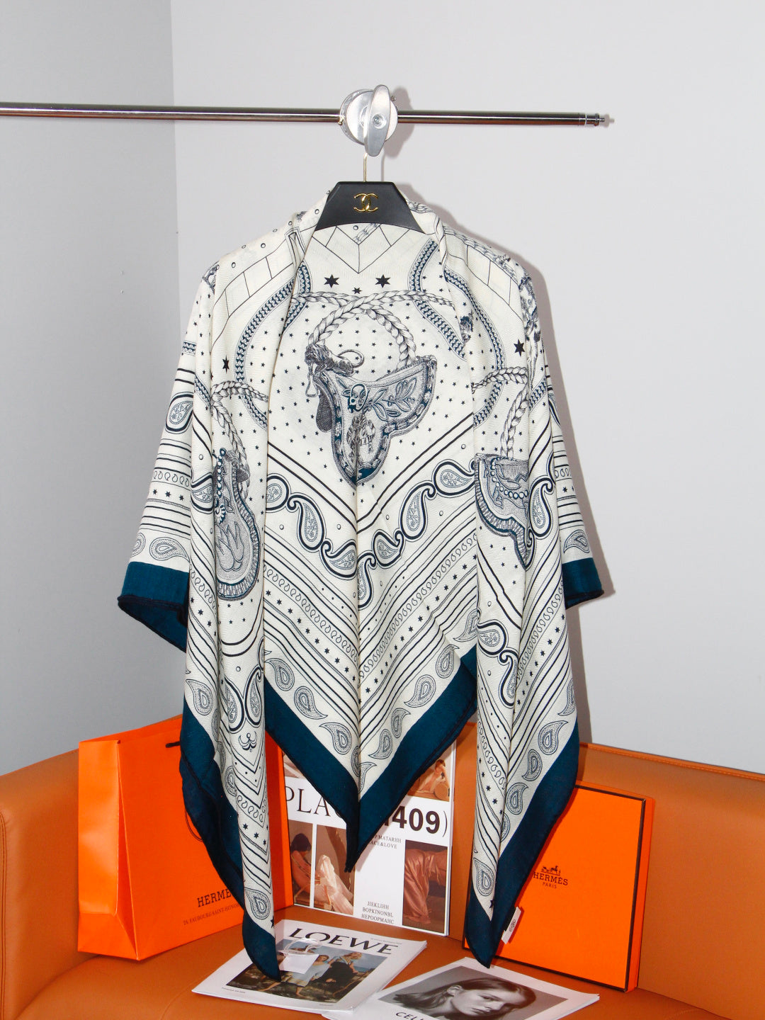HERMES 26S SCARF 135 IN SILK AND CASHMERE 498484