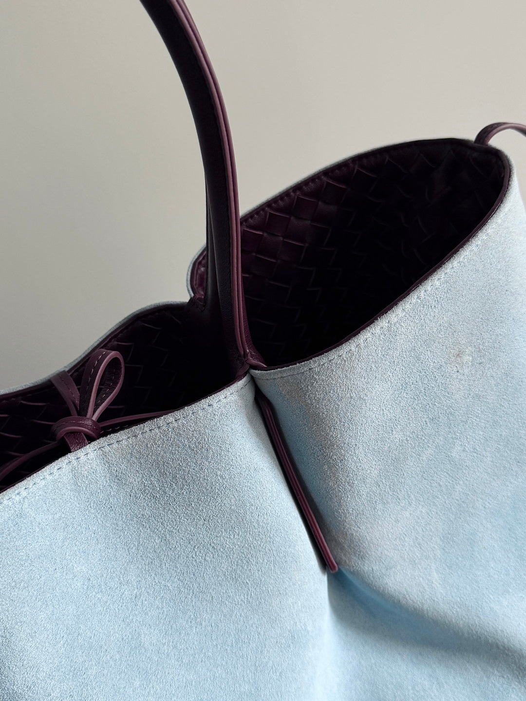 PINACOTECA REVERSIBLE TOTE BAG 43 IN MADDER BROWN LAMBSKIN AND LIGHT BLUE SUEDE