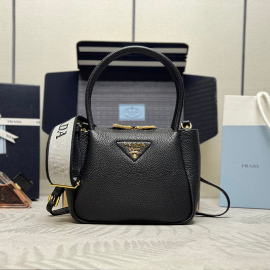PRADA 25S SMALL BAG 23 IN BLACK CALFSKIN GOLD HARDWARE