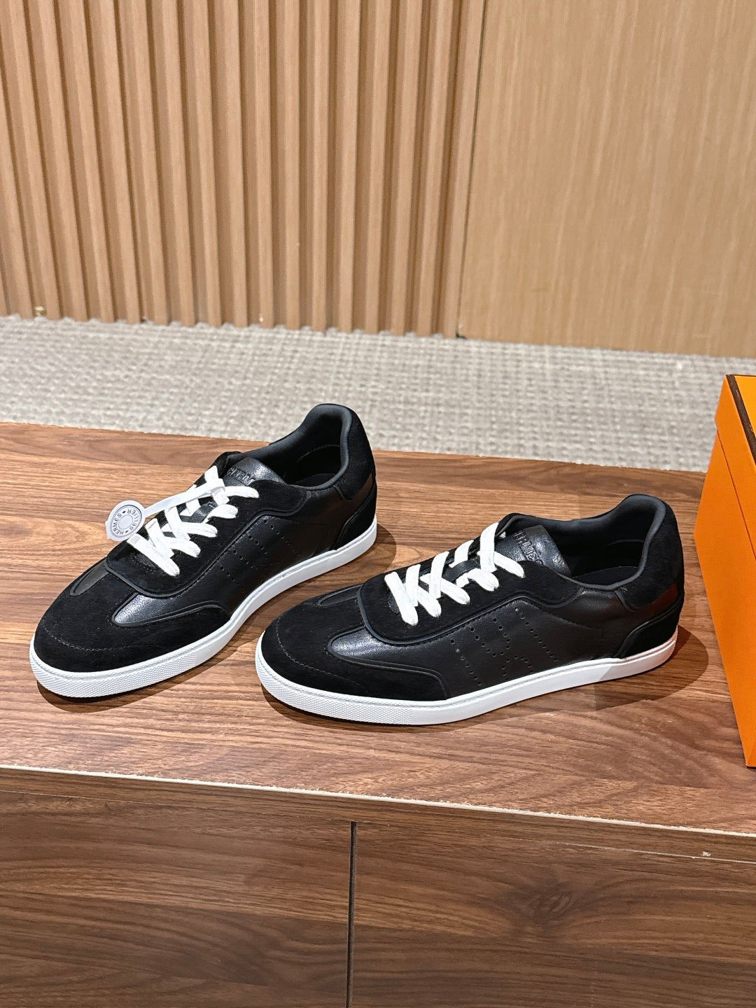 HM 26S GET SNEAKERS IN BLACK CALFSKIN AND SUEDE