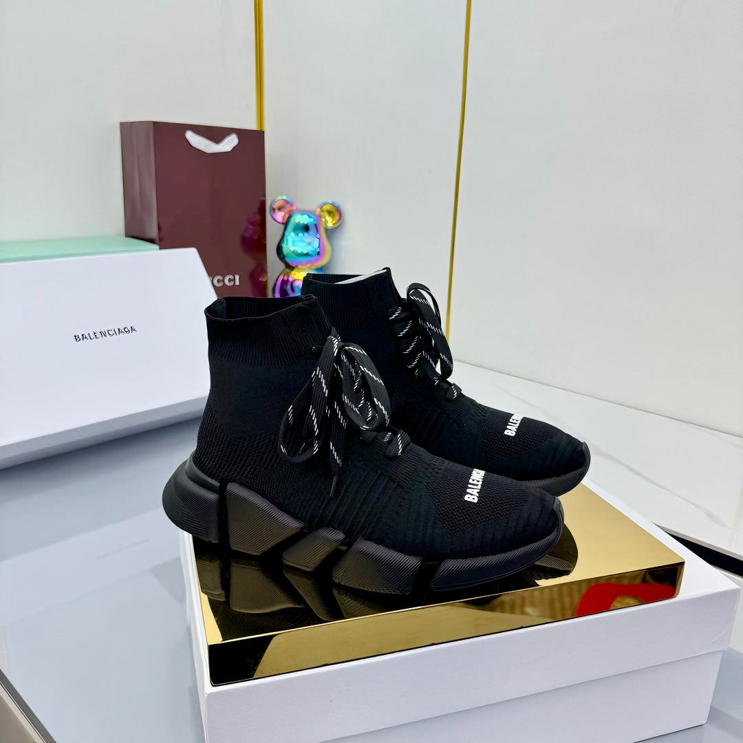 BALENCIAGA 25S SPEED 2.0 LACE-UP SNEAKERS IN BLACK KNITTED STYLE 1
