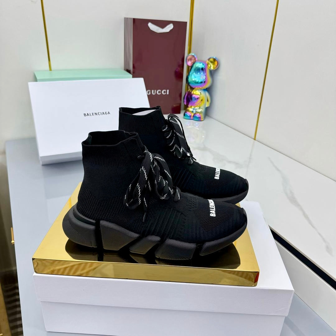 BALENCIAGA 25S SPEED 2.0 LACE-UP SNEAKERS IN BLACK KNITTED STYLE 1