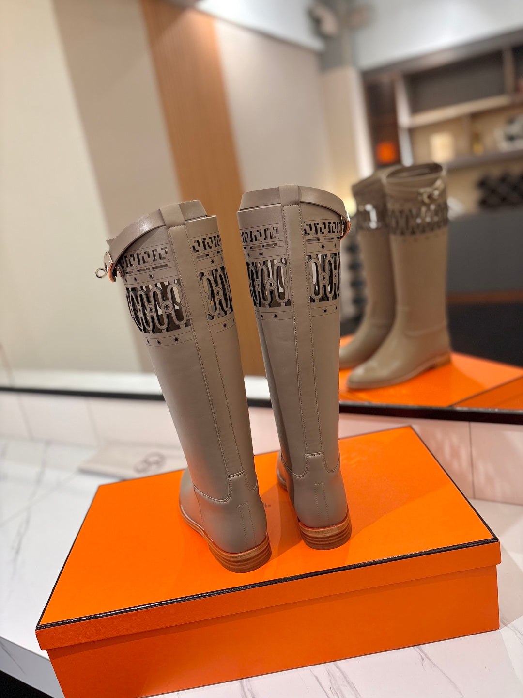 HM 26S PERFORATED HIGH-TOP BOOTS IN GREYISH BEIGE CALFSKIN