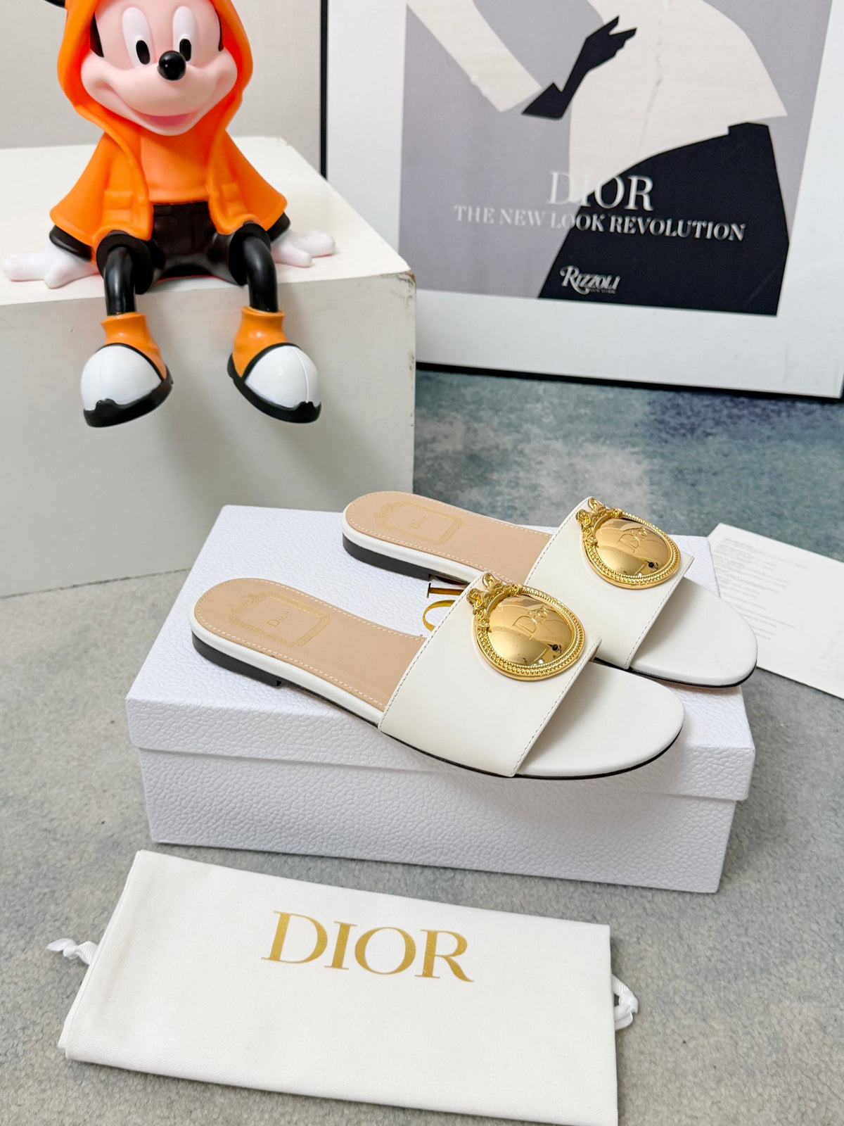 DIOR 26S SANDALS IN WHITE CALFSKIN WITH GOLD HARDWARE